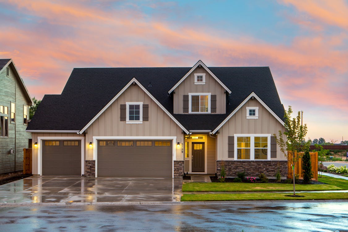 Metal Roofing in Florida: Is It Worth the Investment?